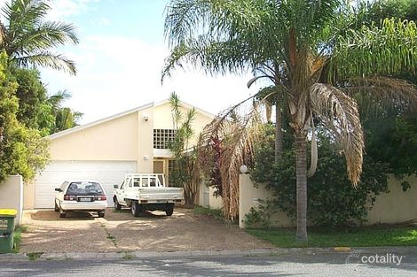 Property photo of 32 Dunkeith Avenue Benowa QLD 4217