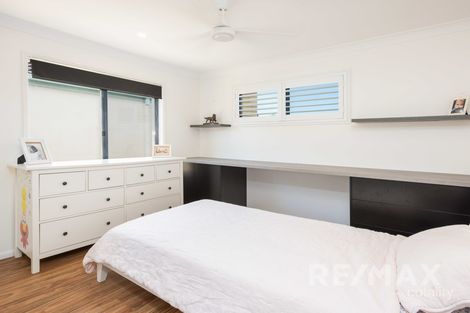 Property photo of 9 Gainsborough Drive Varsity Lakes QLD 4227