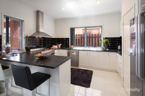 Property photo of 31 Bassett Street Dandenong VIC 3175