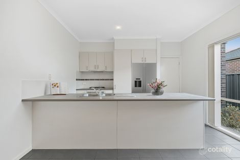 Property photo of 82 Sabel Drive Cranbourne North VIC 3977