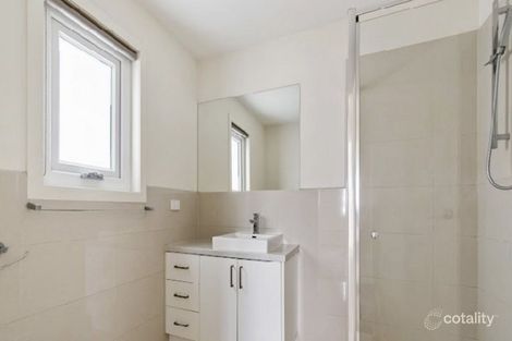 Property photo of 1/10 Dhemre Place Dallas VIC 3047
