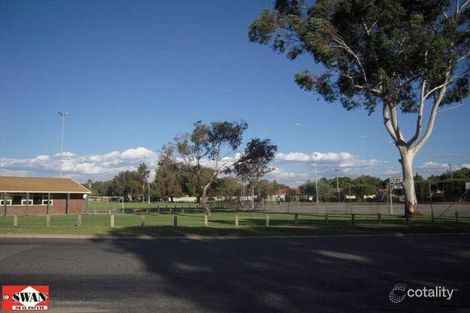 Property photo of 4/15 Lupton Way Lockridge WA 6054