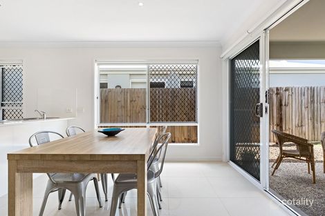 Property photo of 52 Cordeaux Crescent Redbank Plains QLD 4301