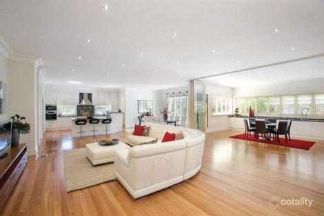 Property photo of 1 Wynyard Crescent Balwyn North VIC 3104