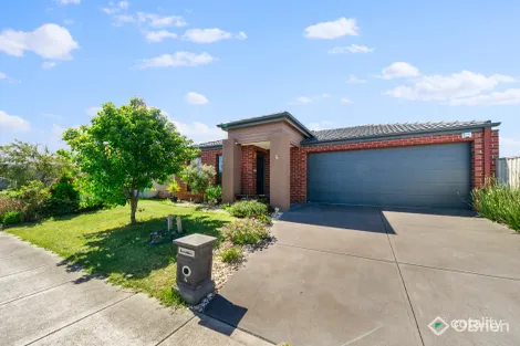 Property photo of 4 Rosella Avenue Pakenham VIC 3810