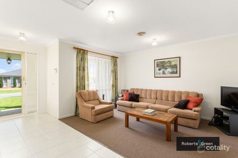 Property photo of 2 Cathy Clifford Court Hastings VIC 3915