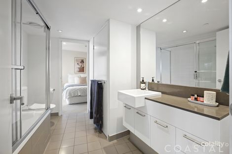 Property photo of 407/18 Enderley Avenue Surfers Paradise QLD 4217