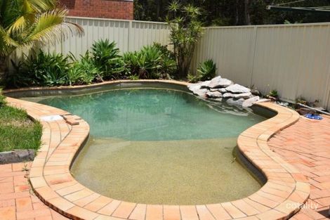 2/6 Excalibur Pde, Valentine, NSW 2280