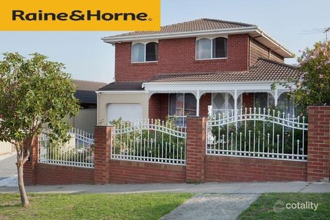 44 David Collins Dr, Endeavour Hills, VIC 3802