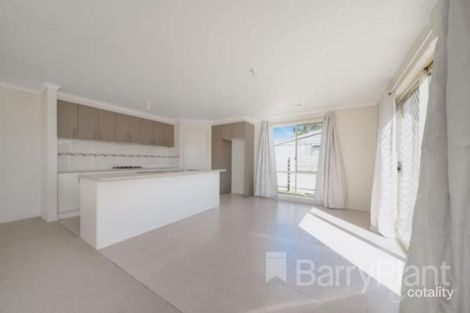 Property photo of 2/48 Railway Avenue Bunyip VIC 3815