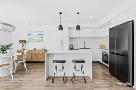 Property photo of 1/38-40 Robert Street Labrador QLD 4215