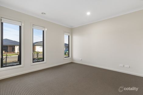 Property photo of 30 Edenhope Circuit Armstrong Creek VIC 3217