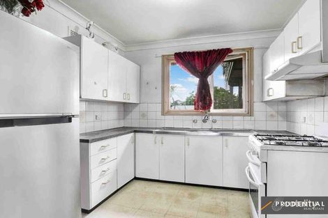 Property photo of 21 Tea Tree Crescent Macquarie Fields NSW 2564