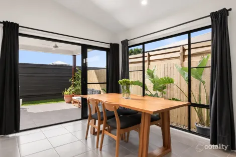 Property photo of 22 Archibald Crescent Nirimba QLD 4551