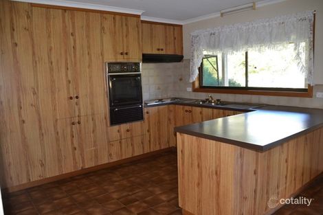 Property photo of 22 Barker Street Cavendish VIC 3314
