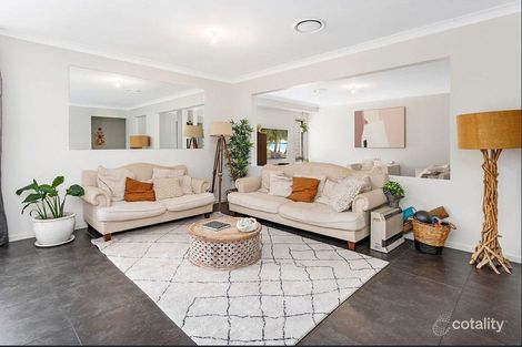 Property photo of 36 Hampshire Boulevard Spring Farm NSW 2570