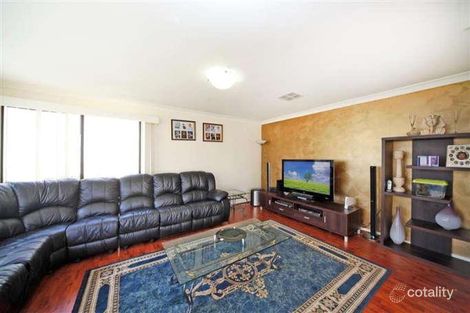 Property photo of 13 Chapman Circuit Currans Hill NSW 2567