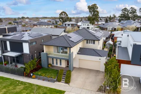 Property photo of 27 Prince Of Wales Boulevard Alfredton VIC 3350