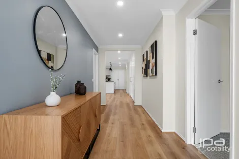 Property photo of 12 Light Close Darley VIC 3340