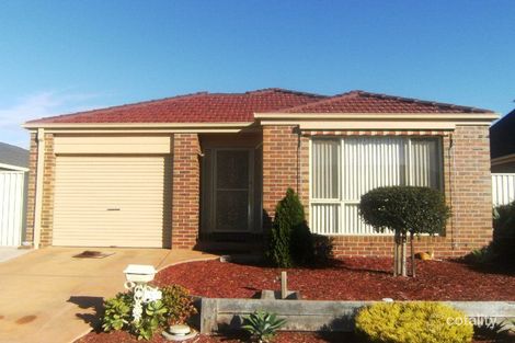 Property photo of 51 Wyperfeld Circuit Caroline Springs VIC 3023