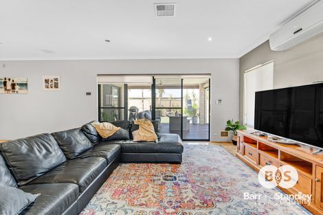 Property photo of 6 Apsley Circle Millbridge WA 6232