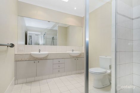 Property photo of 556 Oyster Cove Promenade Helensvale QLD 4212