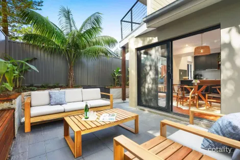 Property photo of 4/15 Twenty Second Avenue Palm Beach QLD 4221