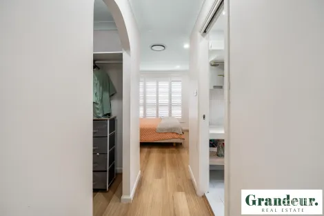 Property photo of 18 Bo Tree Place Prestons NSW 2170