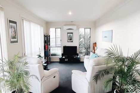 Property photo of 26/11 Hawk Avenue Pakenham VIC 3810