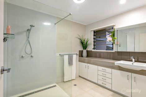 Property photo of 129 Hillview Crescent Whitfield QLD 4870