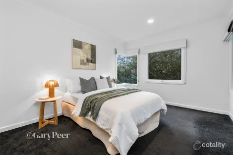 Property photo of 1/77 Allison Road Elsternwick VIC 3185