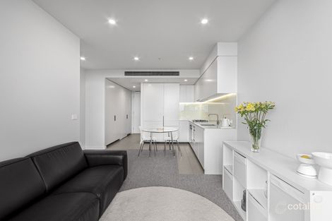 Property photo of 1807/151 Berkeley Street Melbourne VIC 3000