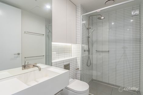 Property photo of 1807/151 Berkeley Street Melbourne VIC 3000
