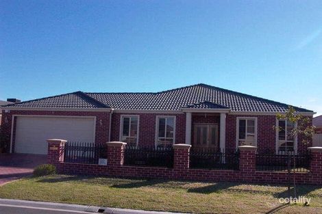 34 Grampians Way, Caroline Springs, VIC 3023