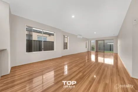 Property photo of 86 Selandra Boulevard Clyde North VIC 3978