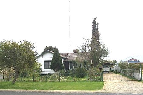 12 Woonnar St, Carey Park, WA 6230