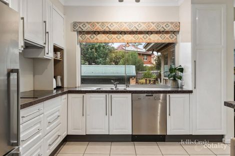 Property photo of 19 Carlyle Crescent Mont Albert VIC 3127