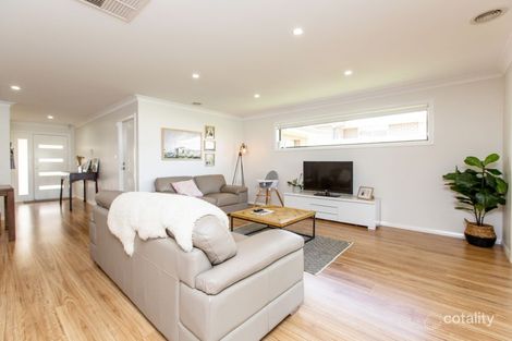 Property photo of 9 Cootamundra Boulevard Gobbagombalin NSW 2650