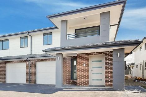 7b Bowe Pl, Oran Park, NSW 2570