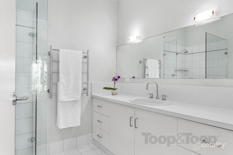 Property photo of 12 South Terrace Kensington Gardens SA 5068