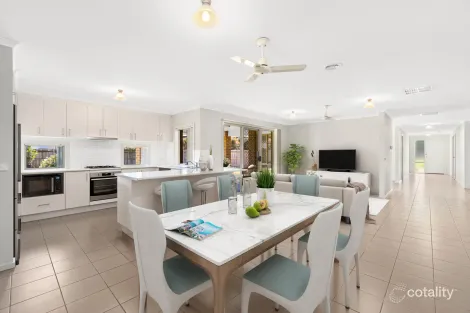 Property photo of 6 Simmons Court Sale VIC 3850