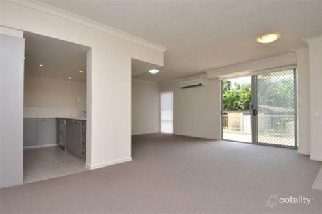 Property photo of 17/12-18 Bayview Street Runaway Bay QLD 4216
