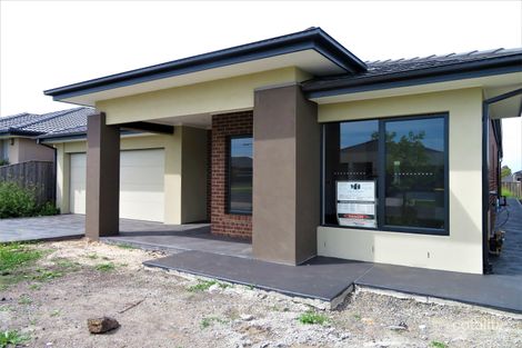 8 Abbotsley Rd, Wollert, VIC 3750