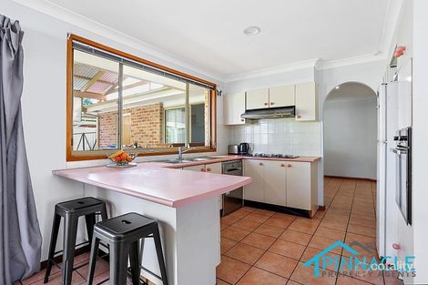 Property photo of 82 Donalbain Circuit Rosemeadow NSW 2560