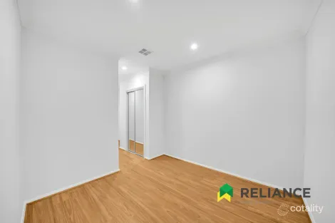 Property photo of 19 Alister Grove Tarneit VIC 3029