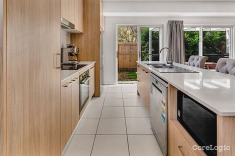Property photo of 7/138 Central Street Labrador QLD 4215
