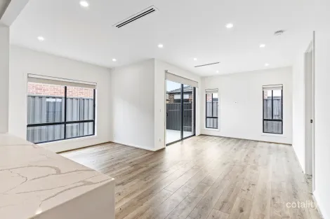 Property photo of 75 Carrera Crescent Clyde VIC 3978