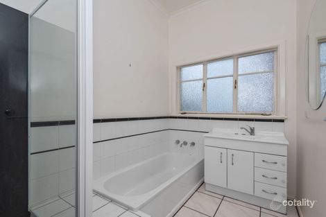 Property photo of 9 Bendigo Crescent Flora Hill VIC 3550
