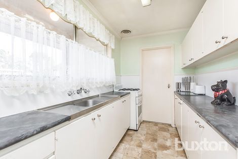Property photo of 10 Gemini Court Whittington VIC 3219