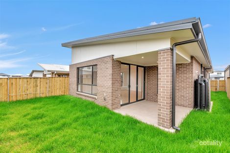 28 Kingsdale Ave, Catherine Field, NSW 2557